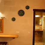 Han/Misafirhane In Stone House