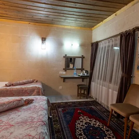 אורחן In Stone House 3*