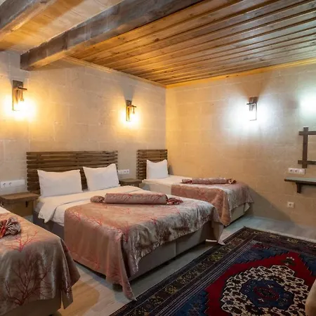 אורחן In Stone House גורמה