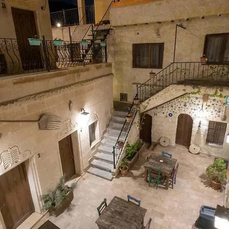 אורחן In Stone House 3*