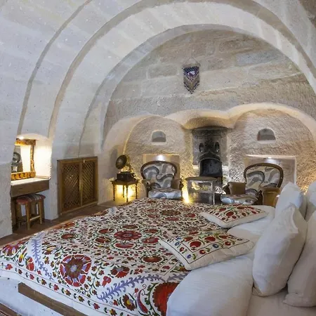 אורחן In Stone House 3*