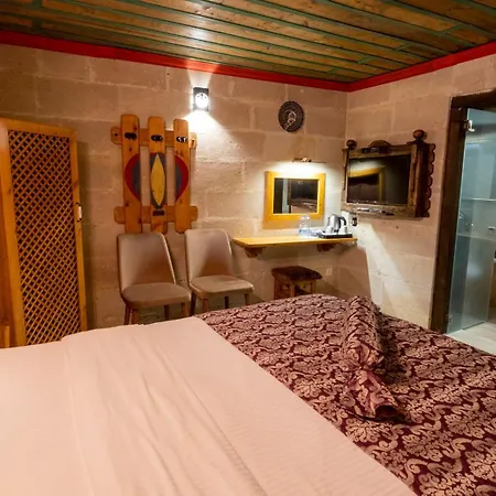 אורחן In Stone House 3*