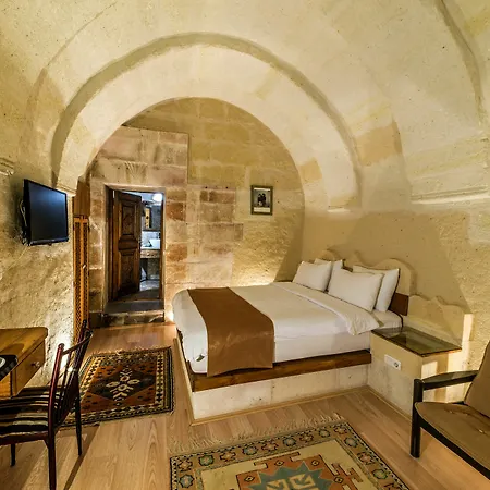 In Stone House גורמה