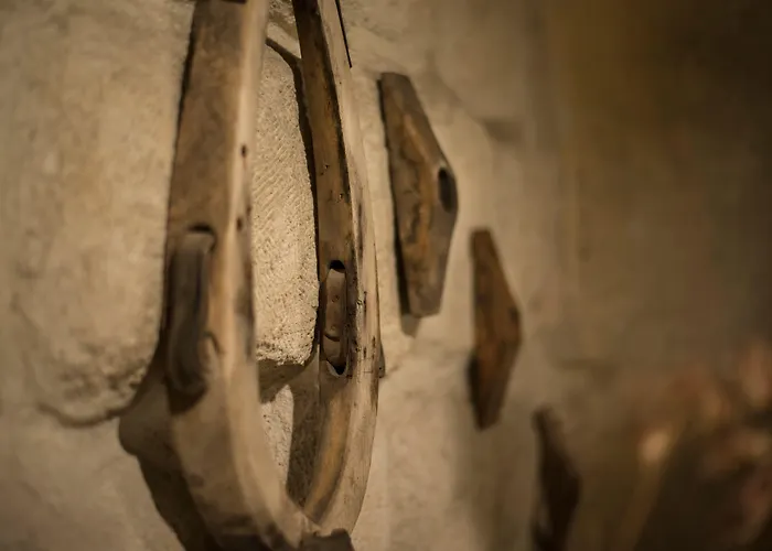 Inn In Stone House 3*