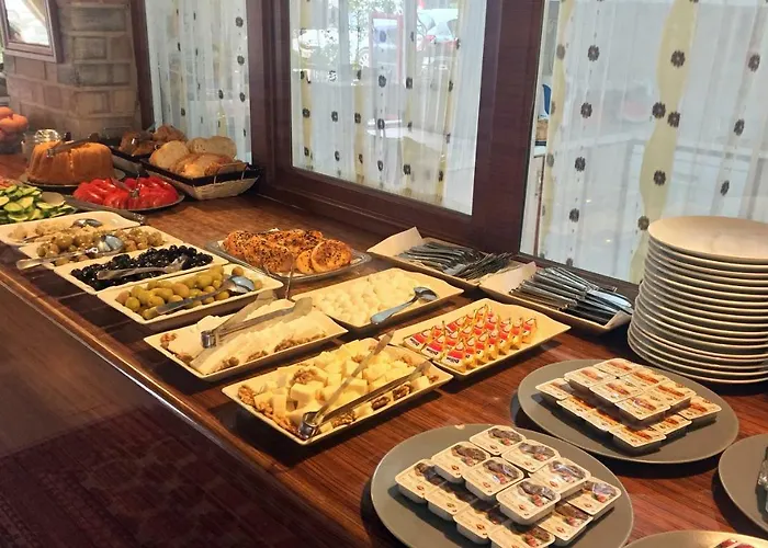 In Stone House Inn 3*